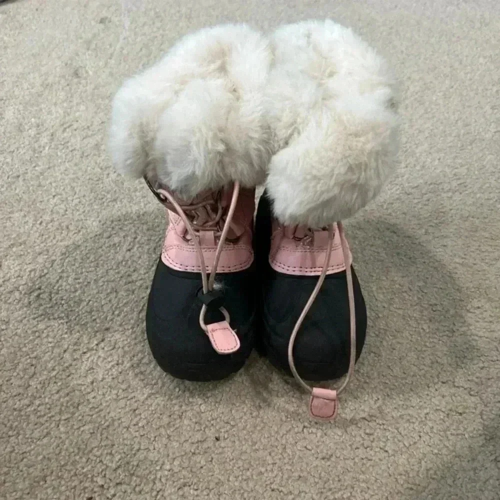Girl pink snow boots with super soft interior